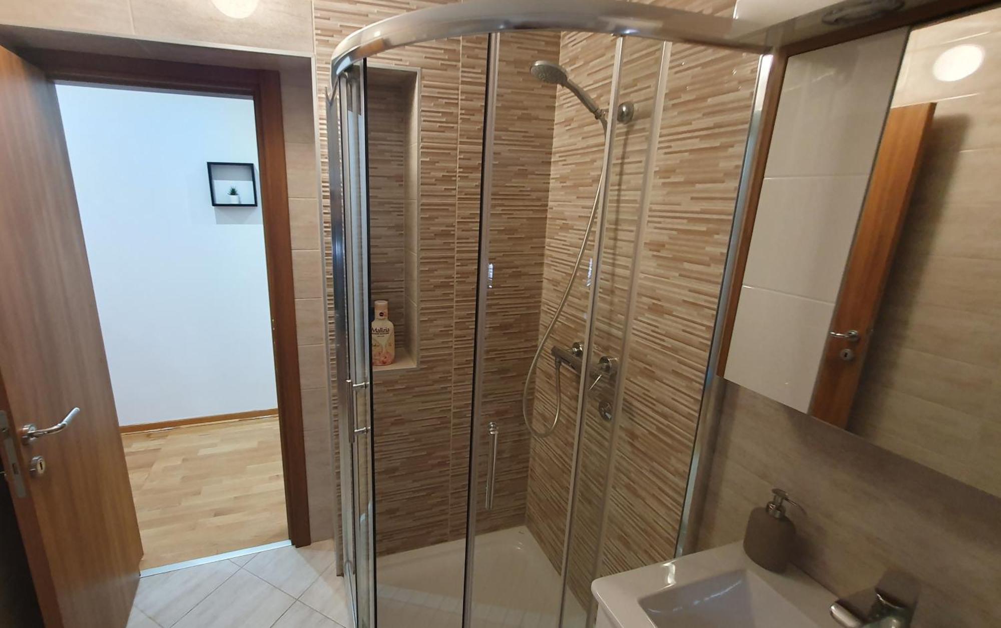 Apartment Ada Mall-beograd 2 Bedroom *